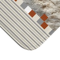 Rustic Rock and Stripe Bath Mat corner close up.